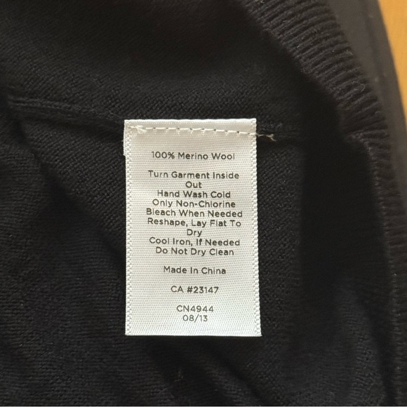 Talbots Pure Merino Wool Black Beaded & Embellished Sweater Size Small - Picture 4 of 4